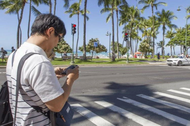 Honolulu kažnjava "telefonske zombije"
