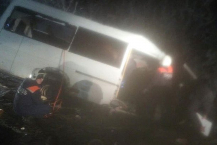 U sudaru kamiona i autobusa u Rusiji 14 poginulih