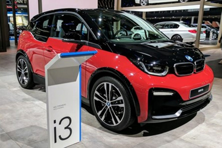 BMW povlači sve prodane modele i3 iz SAD-a