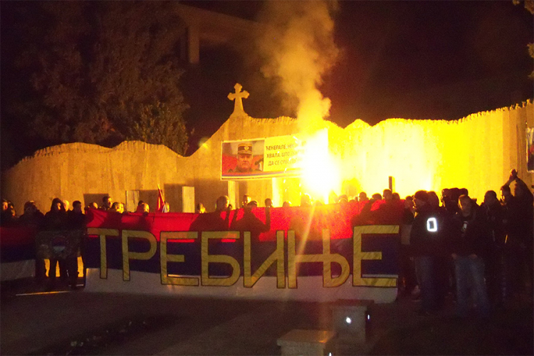 U Trebinju protesti za generala Mladića