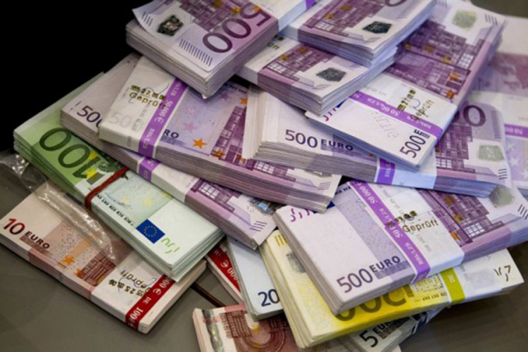 Braun: Pola milijarde evra kredita čeka usvajanje akciza