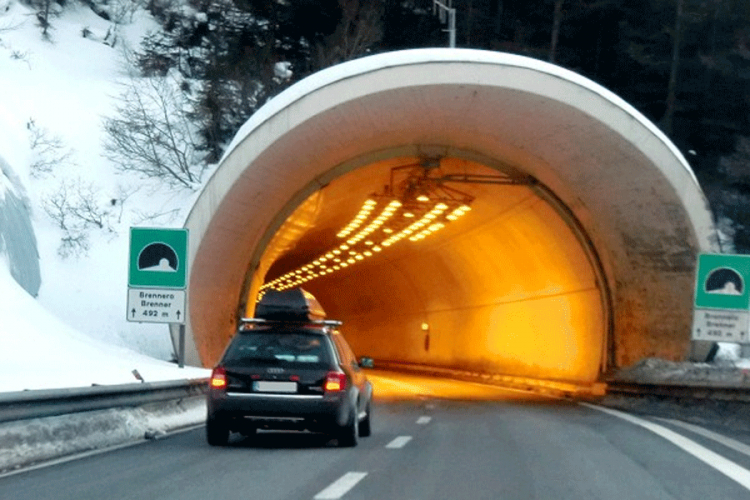 Požar u tunelu Brener na međi Austrije i Italije