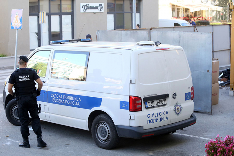 Svjedok otkrio detalje o seriji pljački u Banjaluci: Dječurlija nosala ukradeni milion