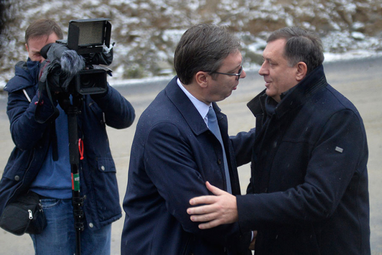 Vučić i Dodik obišli radove na Koridoru 10