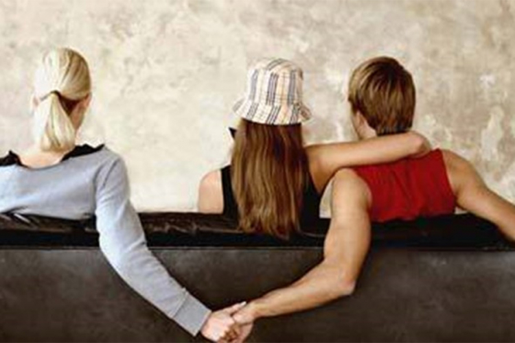 Anketa: Muškarci za svoje nevjerstvo krive partnerke