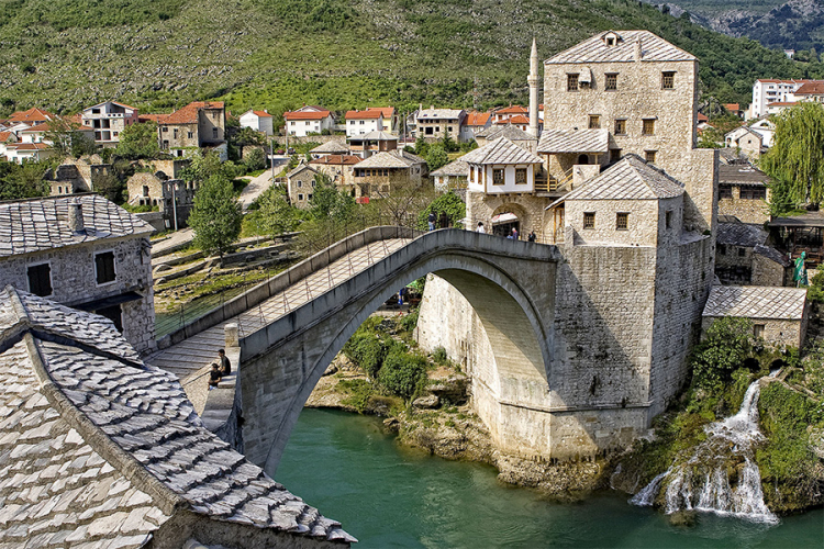 Besplatan internet na Starom mostu u Mostaru
