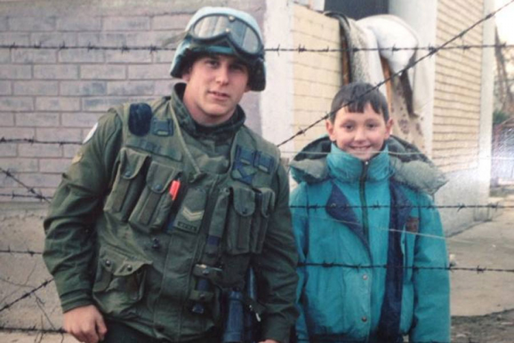 Kanadski vojnik pronašao dječaka iz BiH s kojim se sprijateljio za vrijeme rata