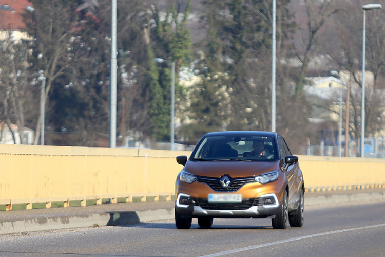 Renault Captur: Šarmer sa pokrićem