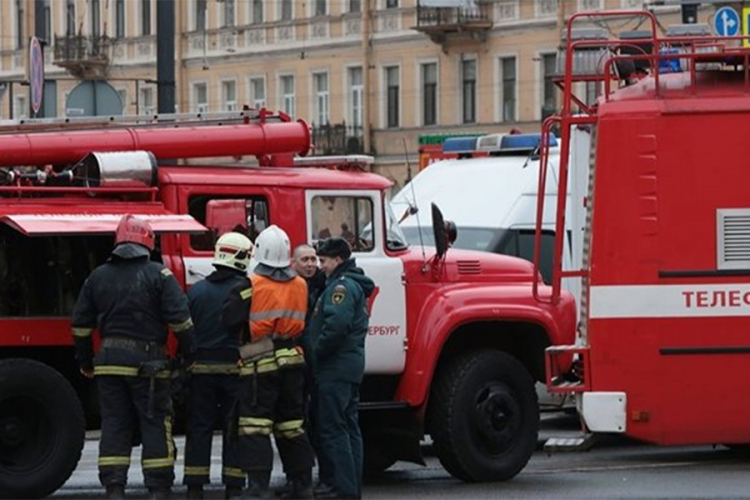 Sankt Peterburg: Eksplozija u stambenoj zgradi, troje kritično