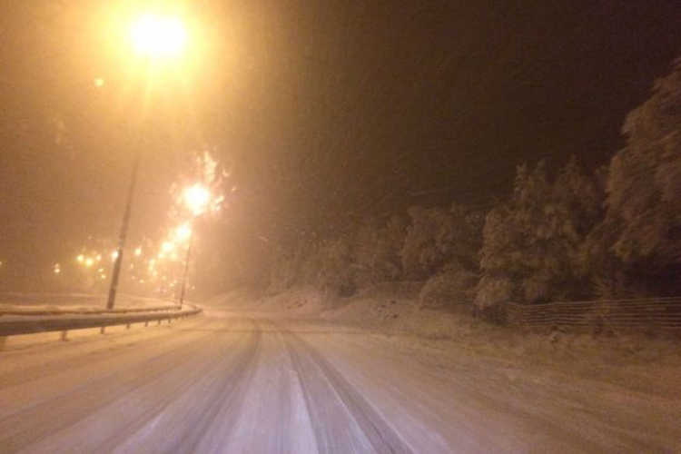 Snijeg u zapadnim krajevima RS, oprez na putu