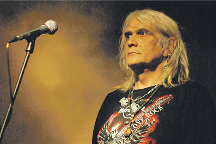Bora Čorba završio u bolnici, otkazan koncert