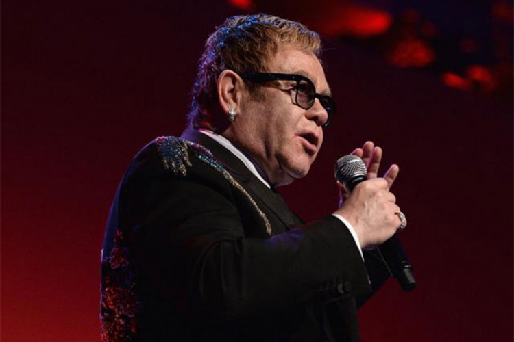 Elton Džon napravio skandal u Las Vegasu