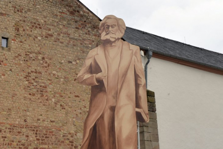 Kina statuu Karla Marksa poklonila njegovom rodnom gradu