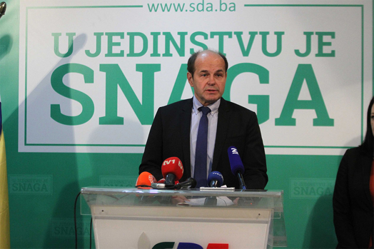 Mirsad Kukić isključen iz SDA, Amir Zukić će biti razriješen dužnosti generalnog sekretara