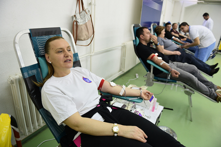 Radnici "Elektrokrajine" dali 121 dozu krvi