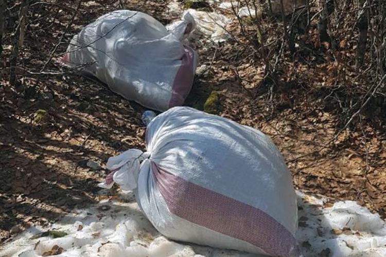 U Crnoj Gori pronađeno 60 kg odbačene droge