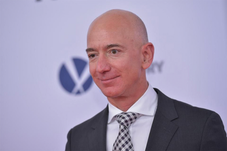 Kako Džef Bezos mailom sa samo jednim znakom plaši svoje radnike