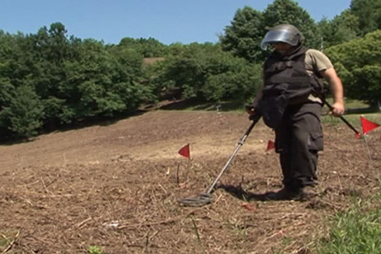 Velik dio šuma u RS i dalje pod minama: Vlada nabavlja mašinu za deminiranje
