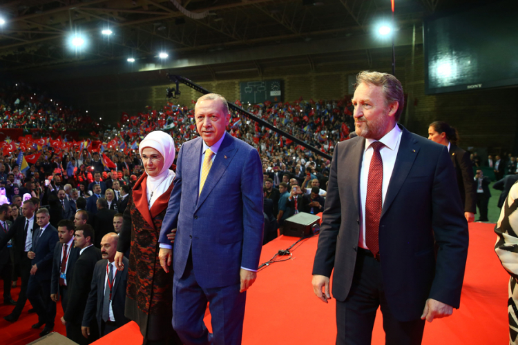 Oštre reakcije na govor lidera SDA : "Izetbegović oživljava osmanske fantazije"
