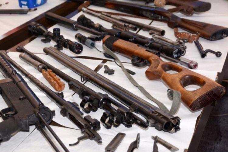 Kod osumnjičenog za ubistvo u Loparama pronađen arsenal oružja