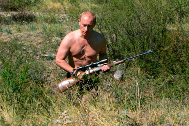 Putin političar sa najviše golišavih fotografija