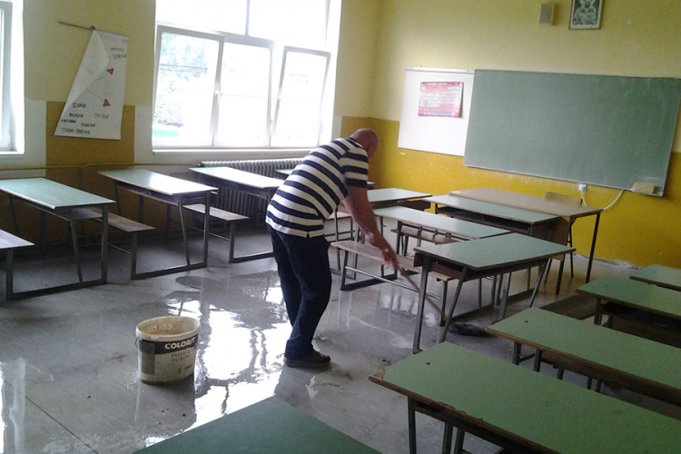 Olujno nevrijeme oštetilo objekat škole u Osječanima