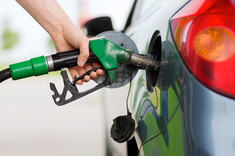 SDS traži ukidanje dodatnih akciza na gorivo