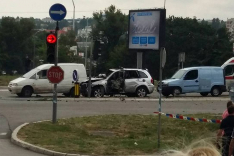 Eksplodirao džip u Beogradu, poginuo muškarac