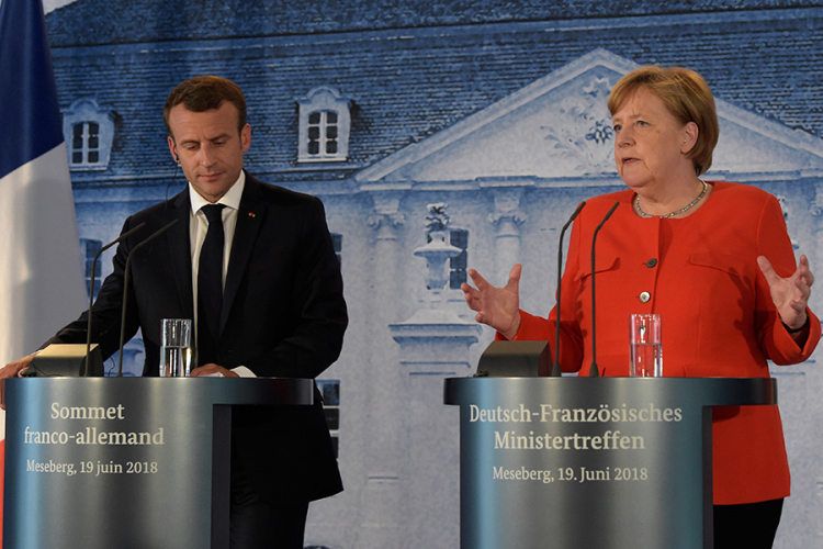 Merkelova i Makron za stvaranje zajedničkog budžeta evrozone