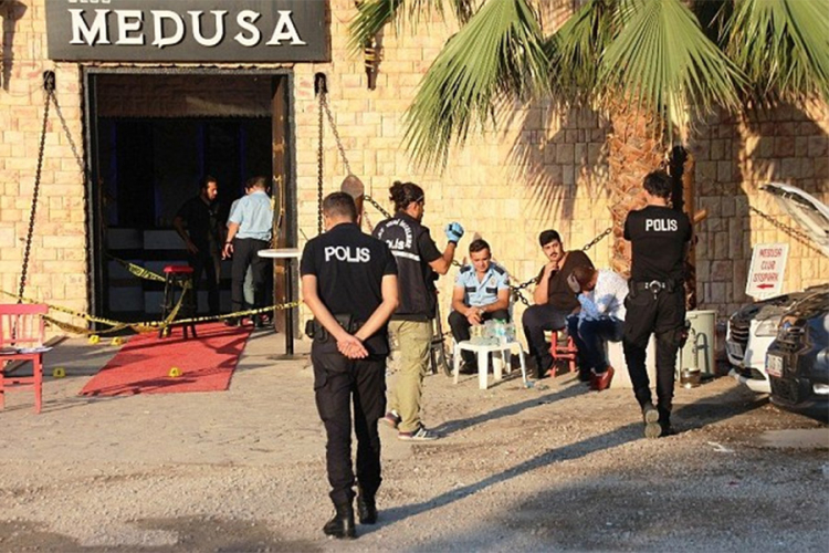 Napad u turskom noćnom klubu, ubijena pjevačica