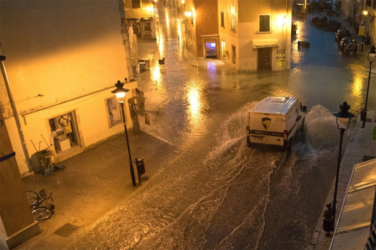 U Istri potop, temperatura pala za deset stepeni