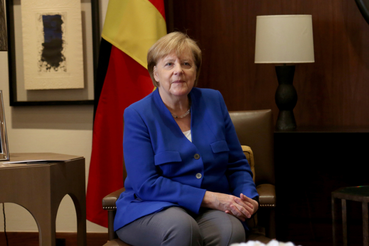 DW: Albanija spasava Angelu Merkel?
