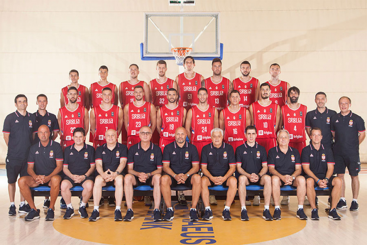 Košarkaši Srbije "samljeli" Gruziju
