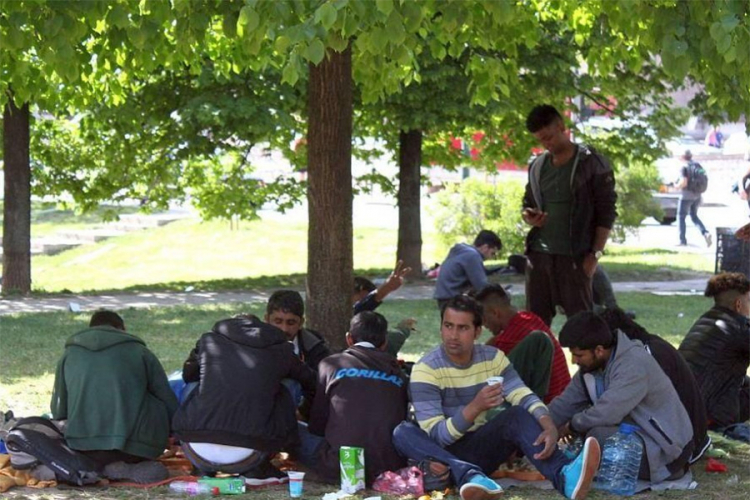 Vlada Austrije donirala šatore za izbjeglice