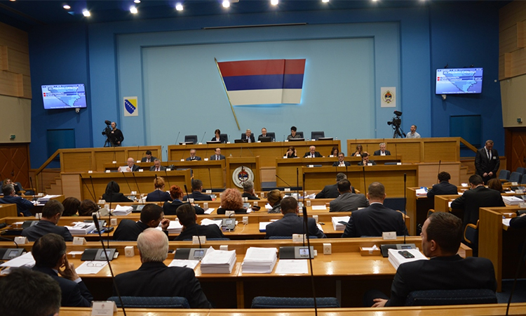 Usvojen set zakona za povećanje plata u Republici Srpskoj