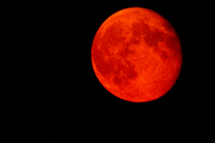 Krvavi Mjesec krajem jula izazivaće najduže pomračenje