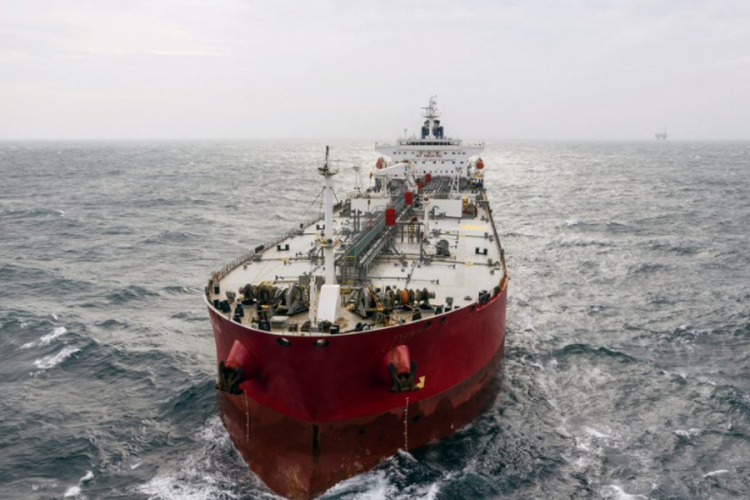SAD: Pjongjang krijumčari naftu iznad dozvoljene kvote