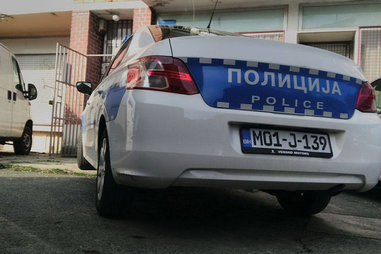 Pljačka u Prijedoru: Potraga za razbojnikom koji je odnio 1.000 maraka