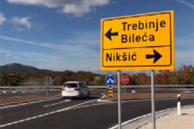 Potpuna obustava saobraćaja na putu Trebinje-Bileća