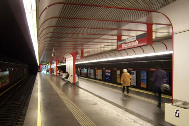 Beč planira uvesti zabranu "smrdljivih" jela u metrou