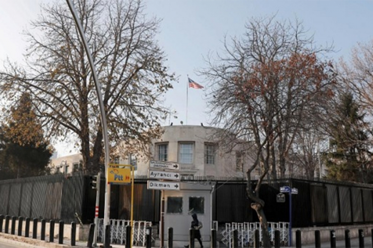 Pucano na američku ambasadu u Ankari
