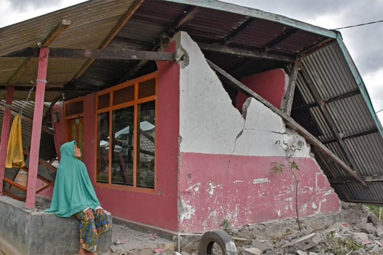U zemljotresima u Indoneziji poginulo najmanje 12 osoba