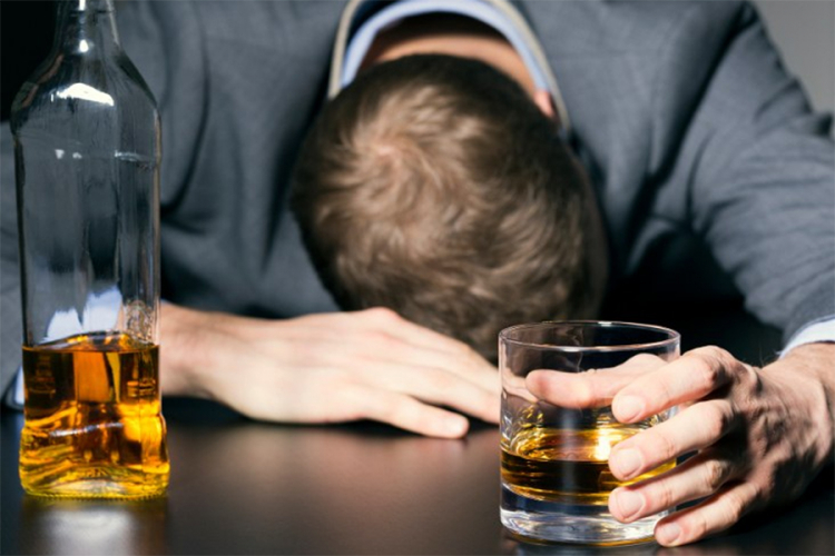 Deset dugoročnih posljedica pijenja alkohola