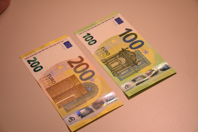 Predstavljene nove novčanice od 100 i 200 evra