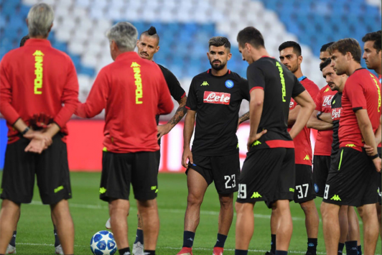 Fudbaleri Napolija odradili trening na "Marakani"