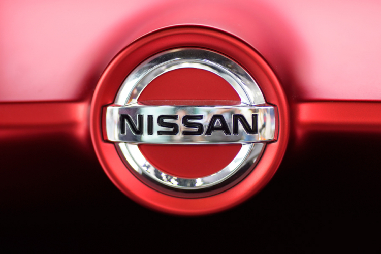 Nissan povlači stotine hiljada vozila zbog rizika od požara