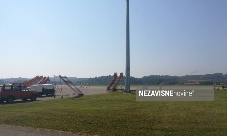 Banjalučki aerodrom pregledala policija sa psima, pauk premješta vozila