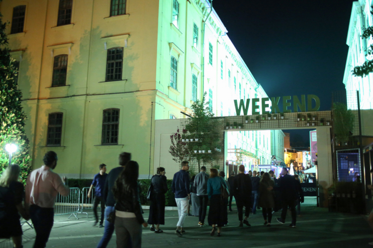 Nastupom belgijskog dua 2manydjs zatvoren 11. Weekend Media Festival