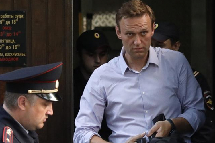 Navalni ponovo priveden