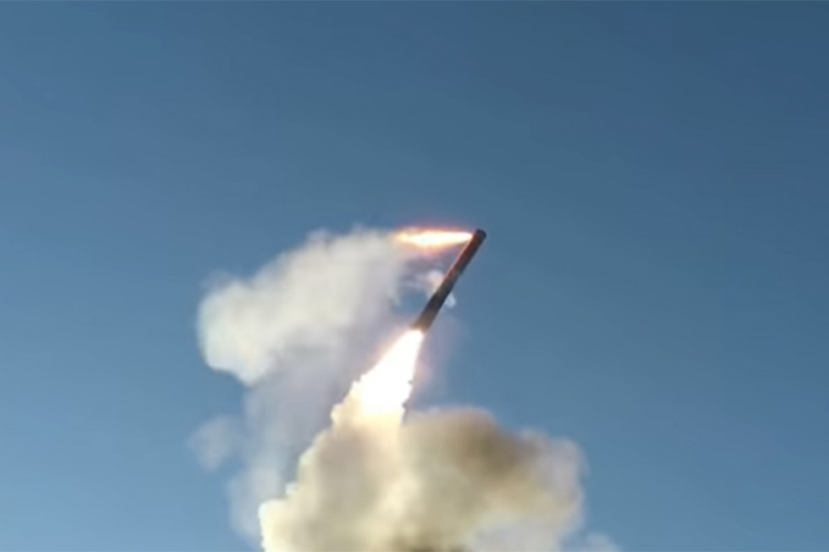 Objavljen snimak lansiranja supersonične rakete na Arktiku